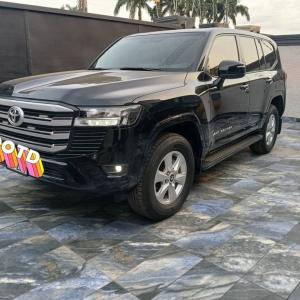 2025 Toyota Land Cruiser 300 Series GXR